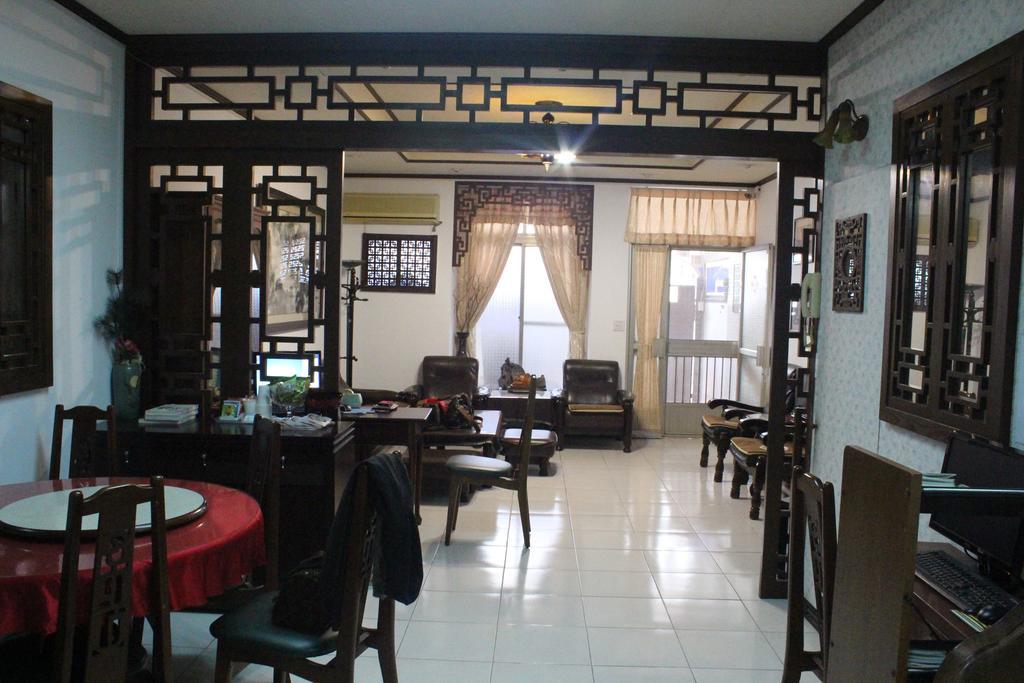 Tainan Travel Inn - Chenggong Univ. Екстер'єр фото