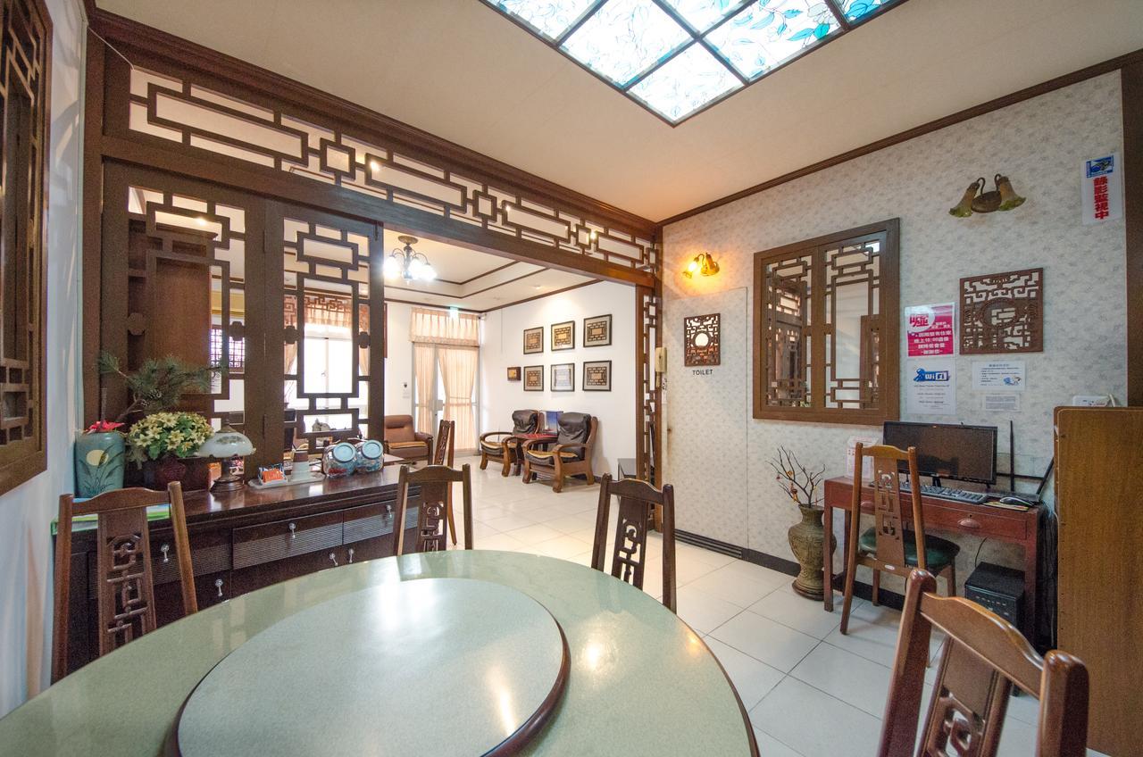 Tainan Travel Inn - Chenggong Univ. Екстер'єр фото