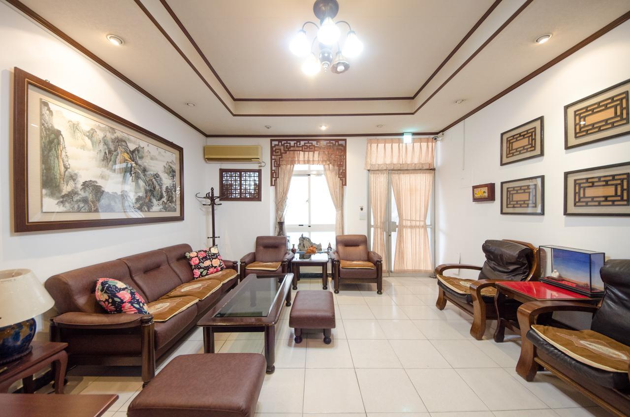Tainan Travel Inn - Chenggong Univ. Екстер'єр фото