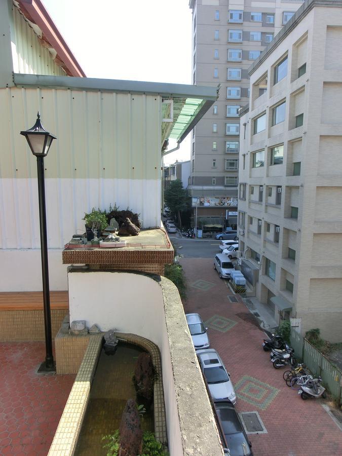 Tainan Travel Inn - Chenggong Univ. Екстер'єр фото